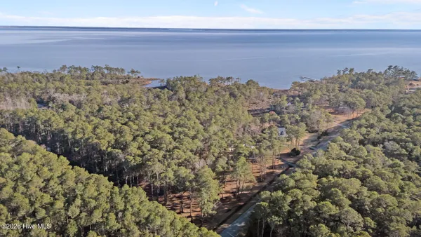 $590,000 | 33 Neuse Winds Drive, Oriental, NC 28571