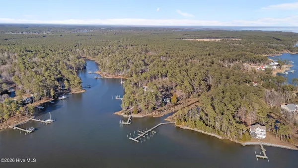 $590,000 | 33 Neuse Winds Drive, Oriental, NC 28571