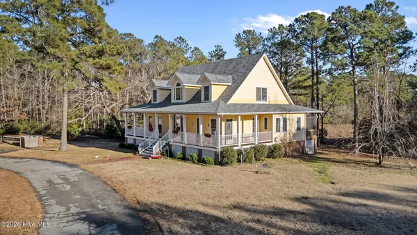 $590,000 | 33 Neuse Winds Drive, Oriental, NC 28571