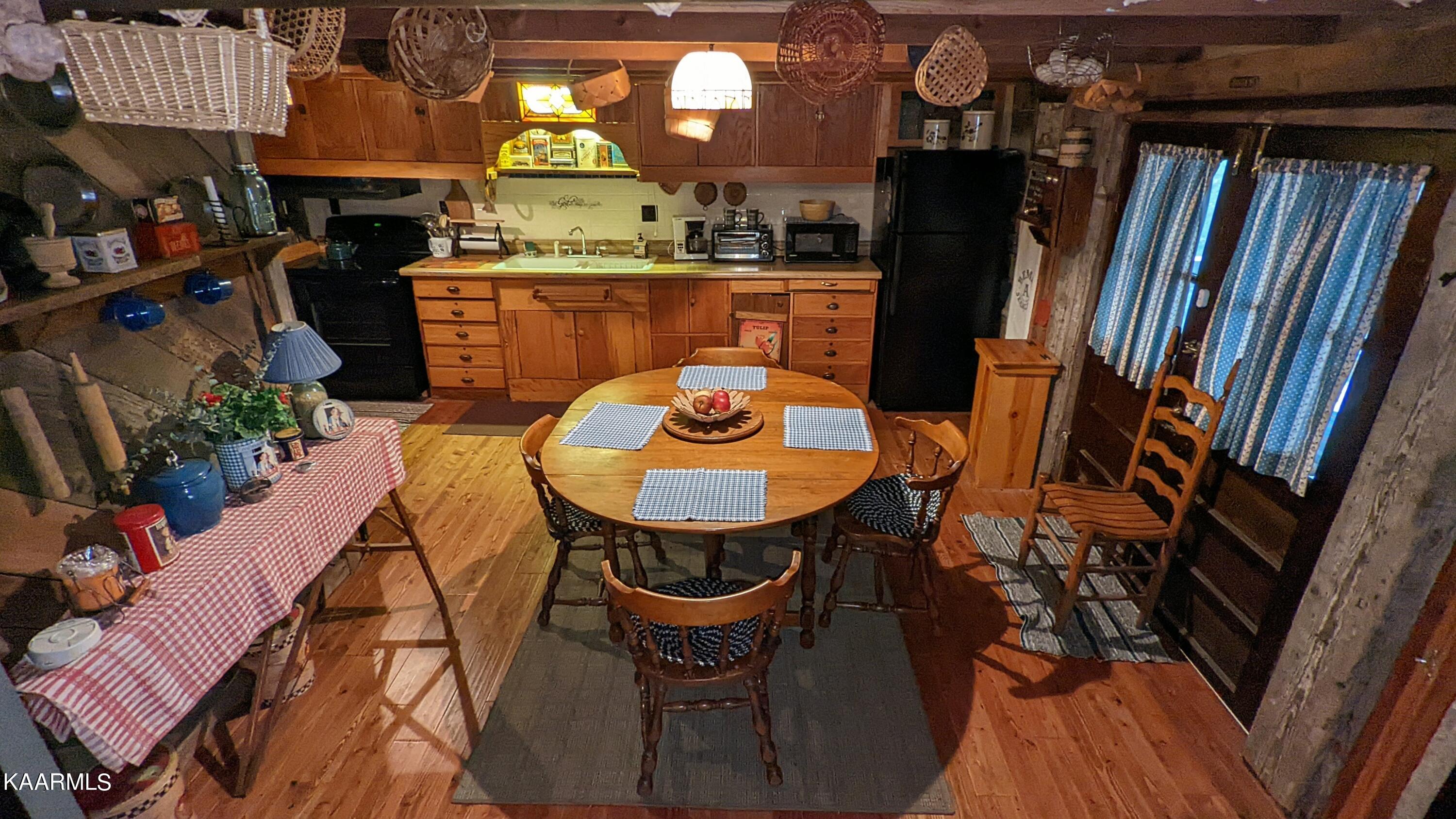867 Lloyd Huskey Road Pigeon Forge, TN 37863 - Photo 15 of 33 PXL_20220614_142624003~2