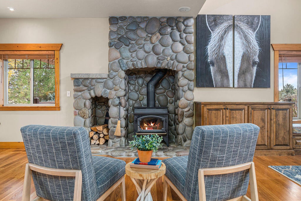 69620 Carlton Road Sisters, OR 97759 - Photo 7 of 50 DSC01145