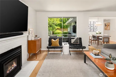 $999,999 | 717 West Cremona Street, Seattle, WA 98119