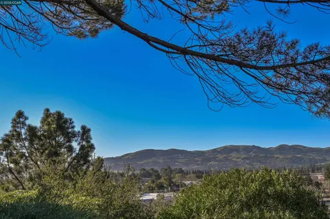 $1,199,000 | 411 Oneida Court, Danville, CA 94526