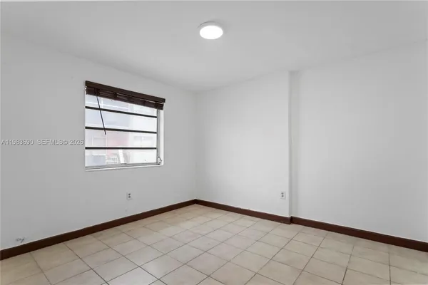$1,900 | 13655 Northeast 10th Aveue, Unit 304, North Miami, FL 33161