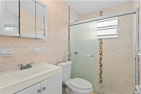 $1,900 | 13655 Northeast 10th Aveue, Unit 304, North Miami, FL 33161