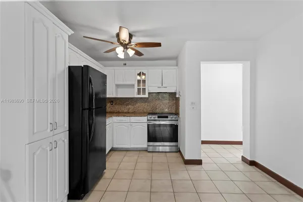 $1,900 | 13655 Northeast 10th Aveue, Unit 304, North Miami, FL 33161