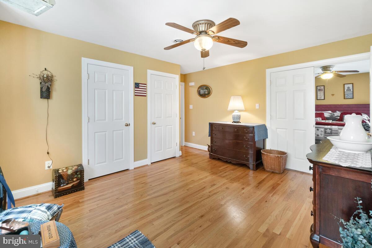 7075 Jasper Drive Middletown, MD 21769 - Photo 23 of 52 Primary Sitting Area