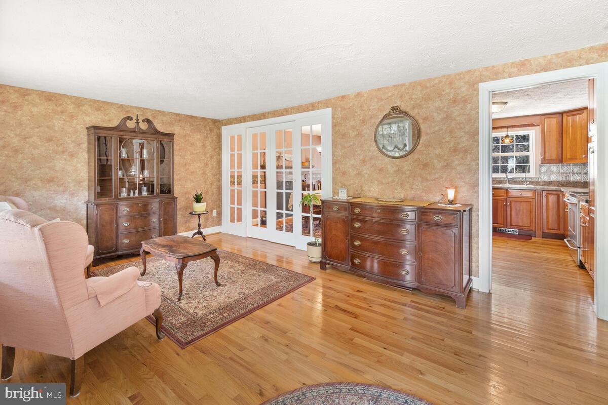 7075 Jasper Drive Middletown, MD 21769 - Photo 5 of 52 Living Room