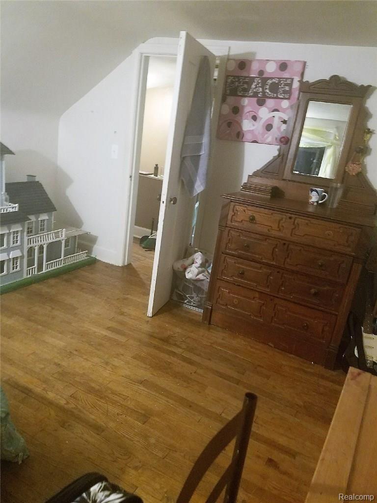 70114 Mellen Road Romeo, MI 48065 - Photo 11 of 23 Bedroom 2b.jpeg