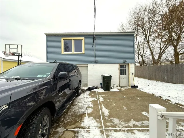 $325,000 | 163 Linwood Avenue, North Tonawanda, NY 14120