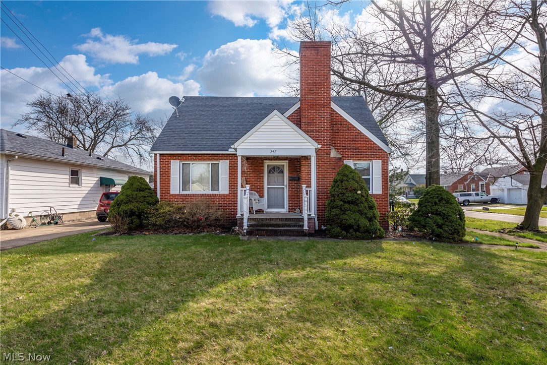 347 Gulf Road Elyria, OH 44035 - Photo 1 of 23