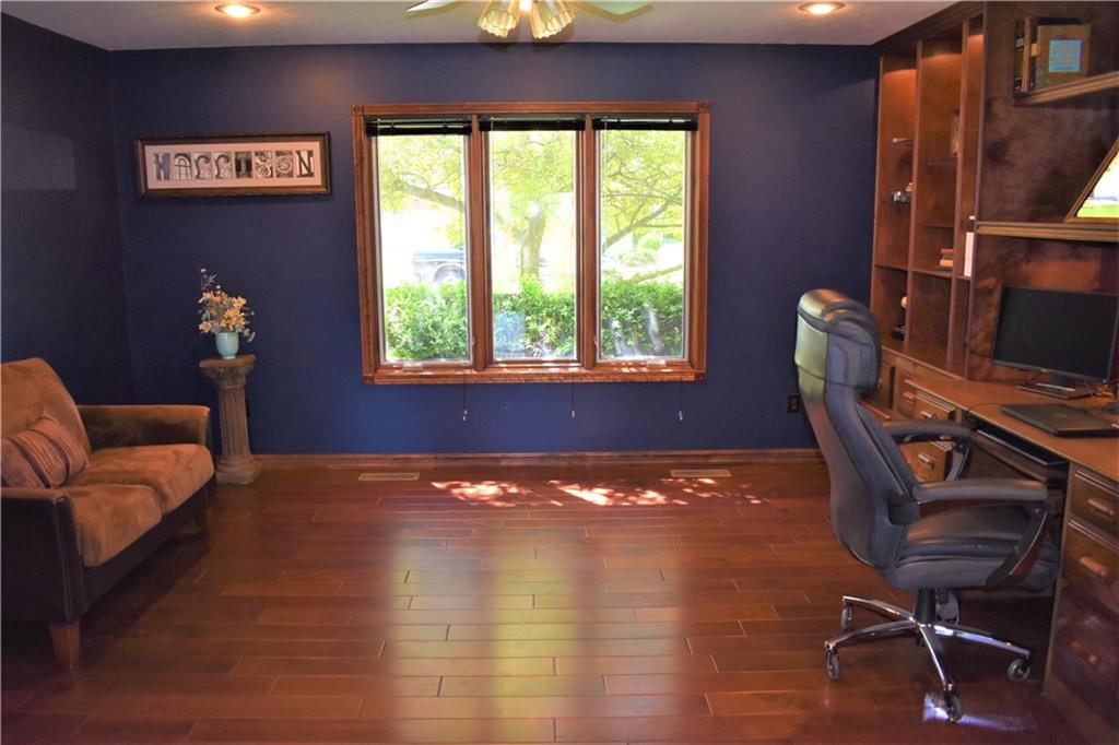 3911 Highview Way Columbus, IN 47203 - Photo 12 of 31 Gallery Image 12