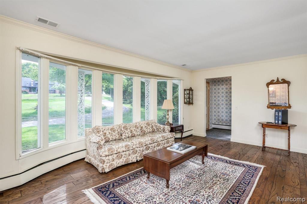 6475 Apple Orchard Lane Rochester Hills, MI 48306 - Photo 4 of 25
