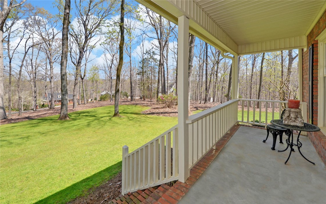 300 Ridgewood Lane Hartwell, GA 30643 - Photo 4 of 50 Gallery Image 4