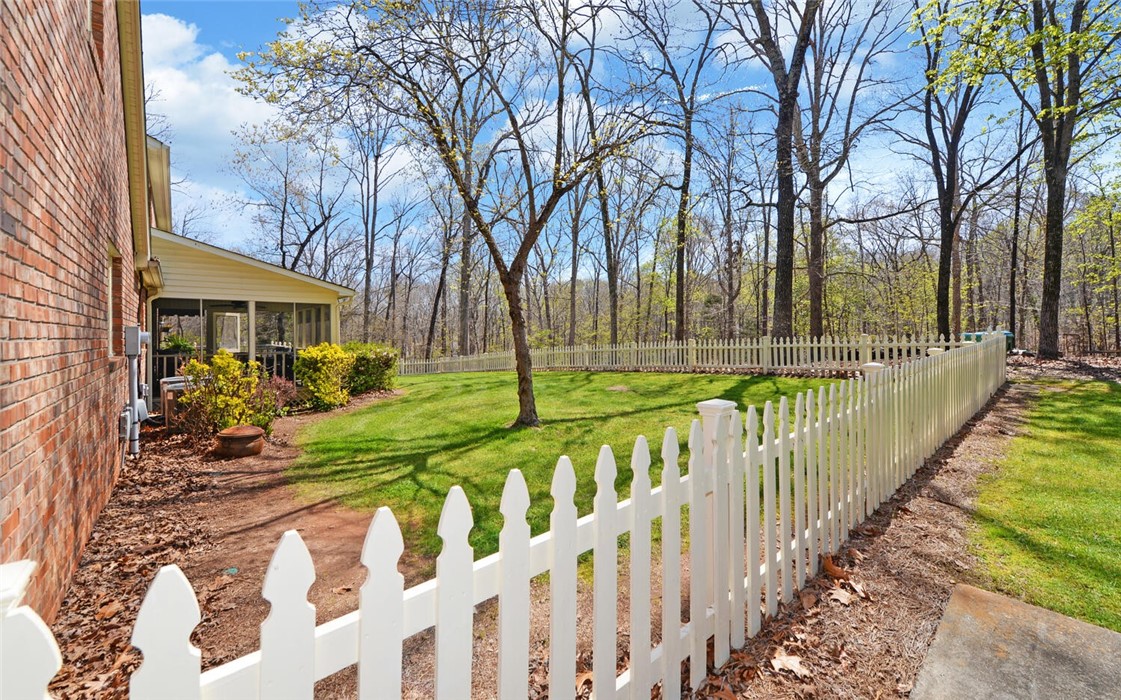 300 Ridgewood Lane Hartwell, GA 30643 - Photo 41 of 50 Gallery Image 41