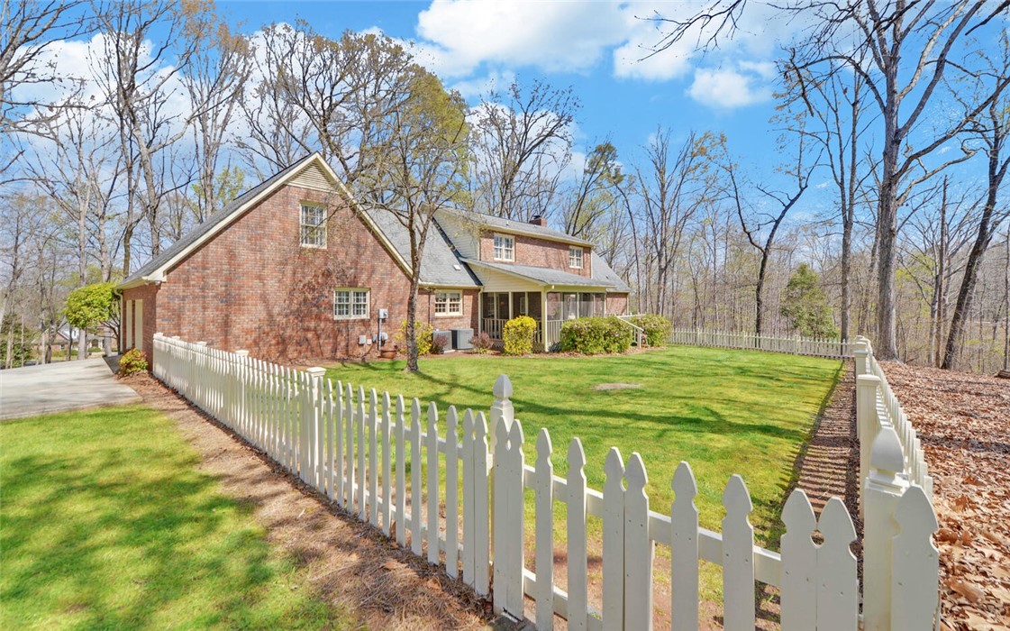 300 Ridgewood Lane Hartwell, GA 30643 - Photo 42 of 50 Gallery Image 42