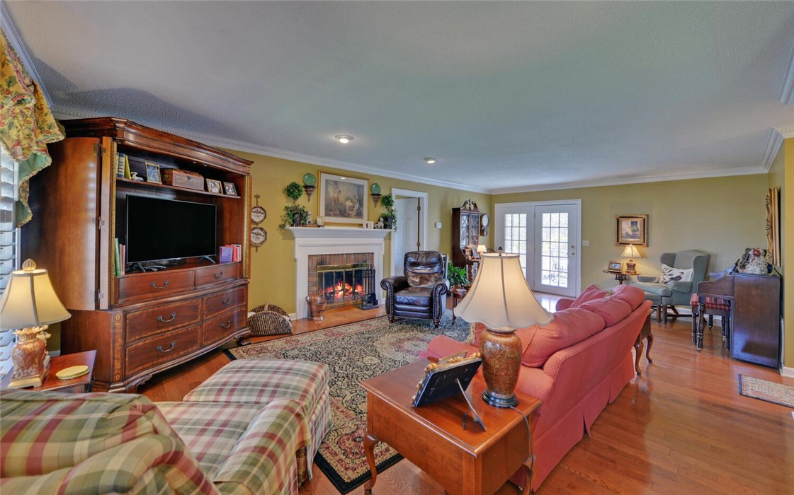 300 Ridgewood Lane Hartwell, GA 30643 - Photo 5 of 50 Gallery Image 5