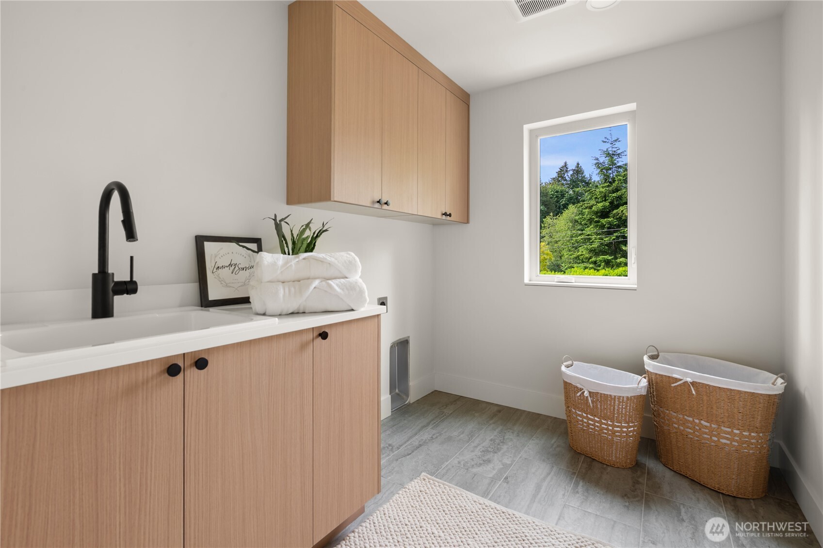 9909 Northeast 200th Street, Unit A Bothell, WA 98011 - Photo 26 of 35