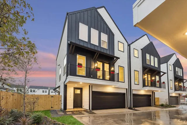 $444,700 | 719 Thornton Road, Unit D, Houston, TX 77018