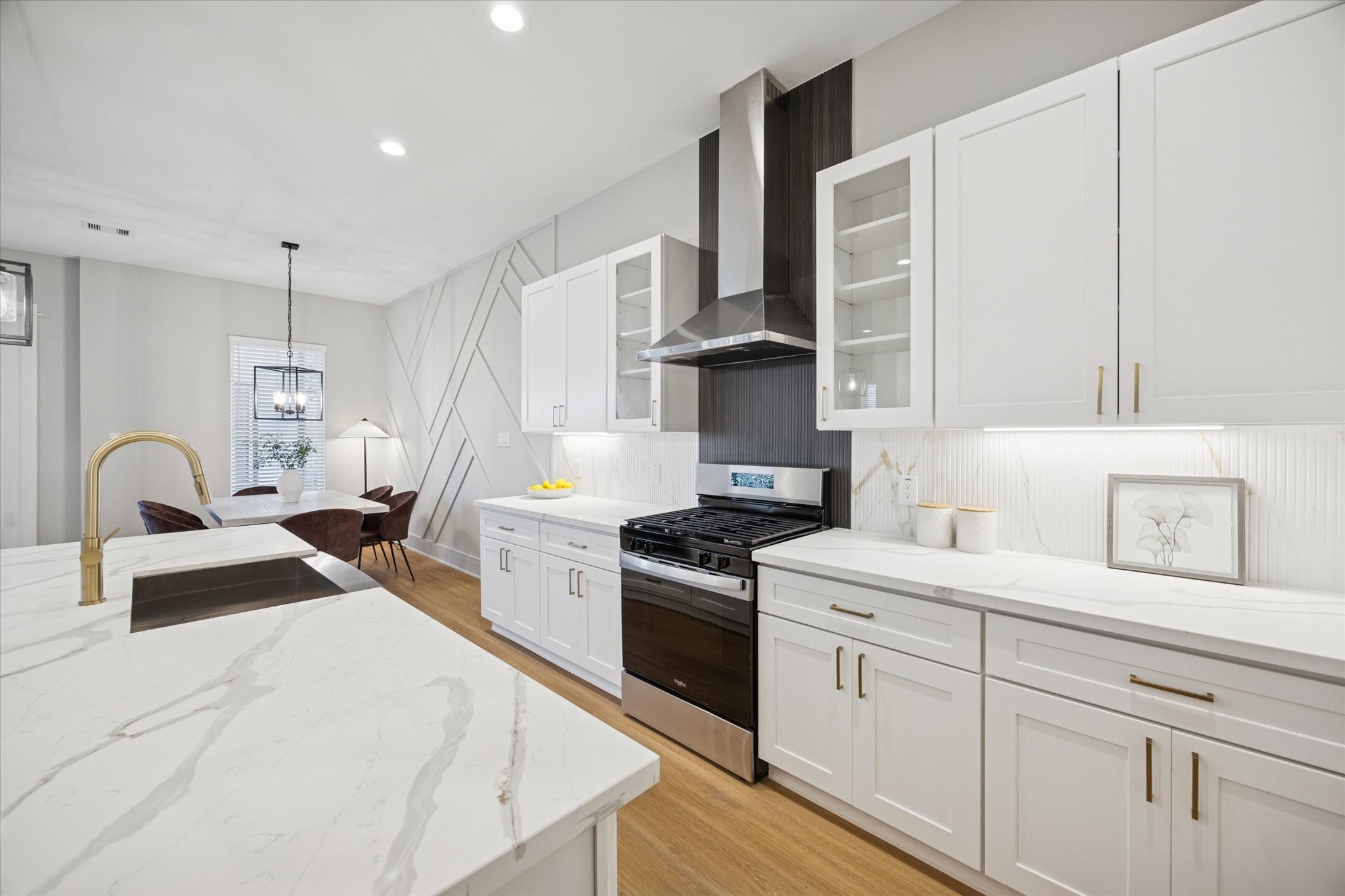 719 Thornton Road, Unit D Houston, TX 77018 - Photo 11 of 45