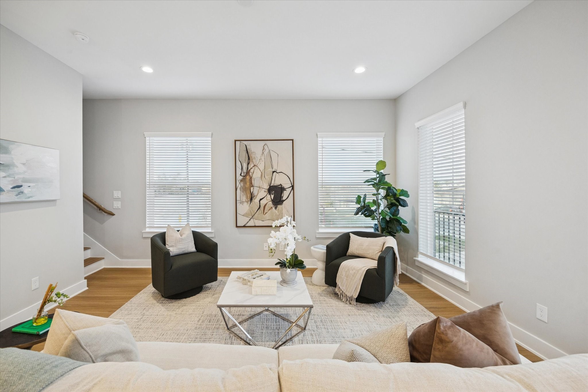 719 Thornton Road, Unit D Houston, TX 77018 - Photo 18 of 45 a living room with furniture and a potted plant
