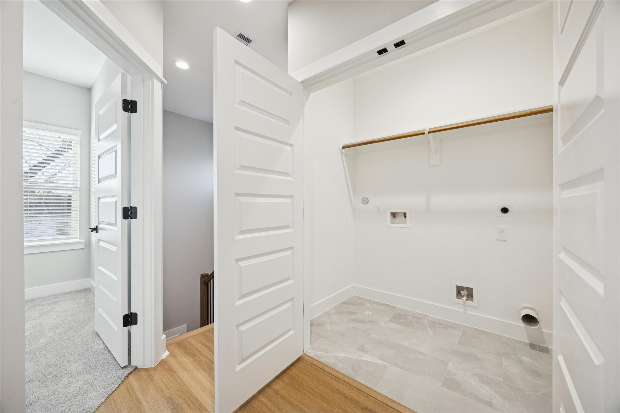 719 Thornton Road, Unit D Houston, TX 77018 - Photo 38 of 45 a bathroom with a shower