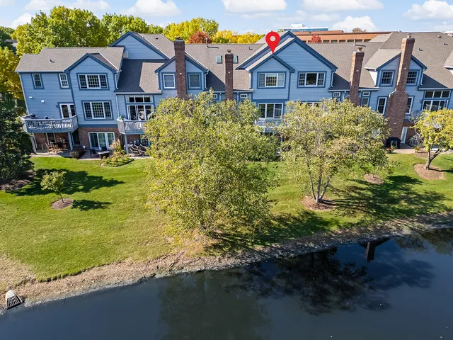$599,000 | 110 Waterside Place, Burr Ridge, IL 60527
