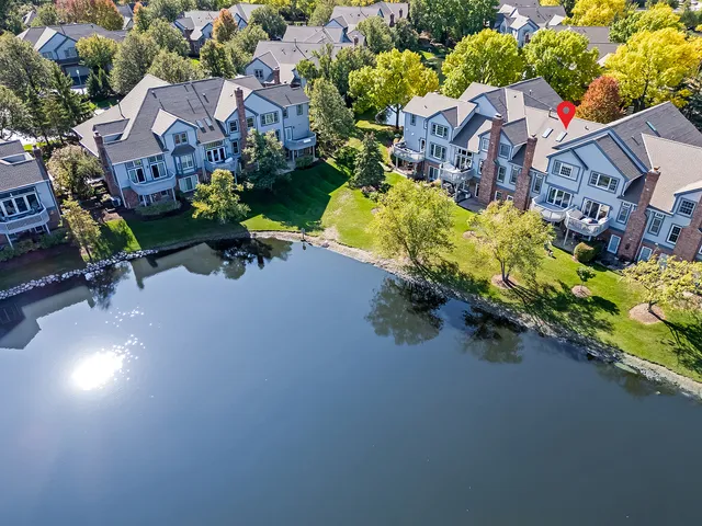 $599,000 | 110 Waterside Place, Burr Ridge, IL 60527