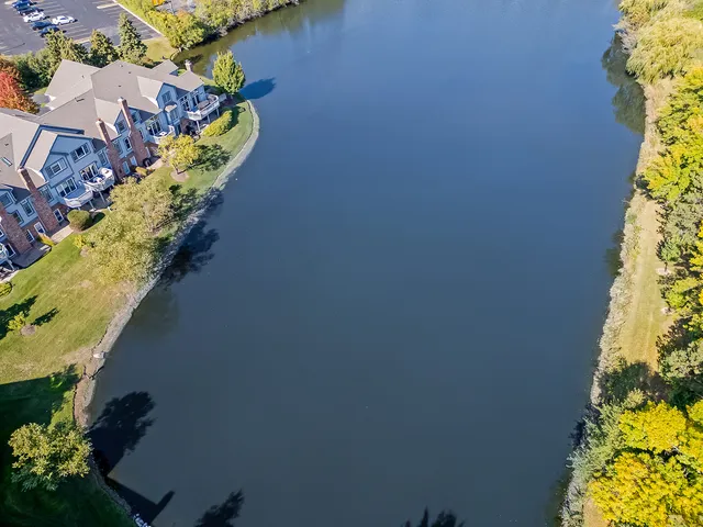$599,000 | 110 Waterside Place, Burr Ridge, IL 60527
