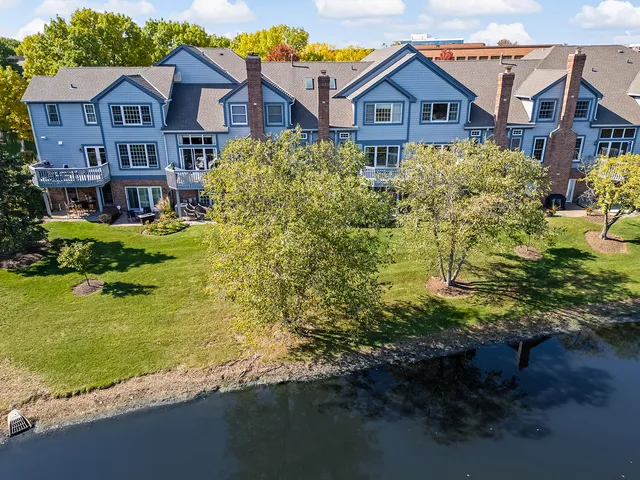 $599,000 | 110 Waterside Place, Burr Ridge, IL 60527