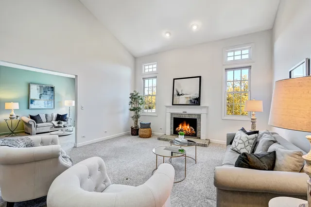 $599,000 | 110 Waterside Place, Burr Ridge, IL 60527