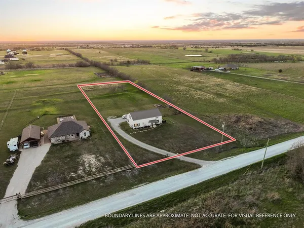 $449,000 | 5828 County Road 1093, Celeste, TX 75423