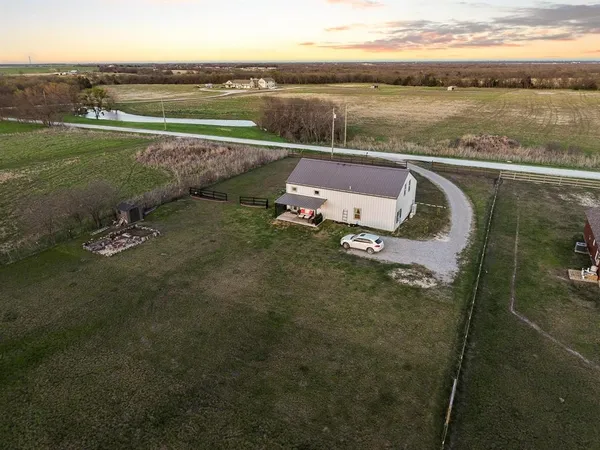 $449,000 | 5828 County Road 1093, Celeste, TX 75423