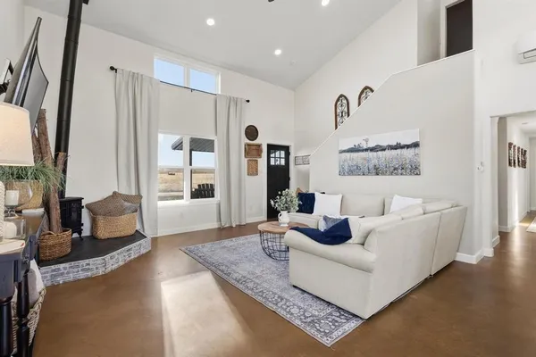 $439,000 | 5828 County Road 1093, Celeste, TX 75423