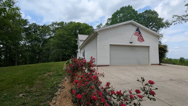 $638,000 | 460 Mate Allen Road, Gainesboro, TN 38562