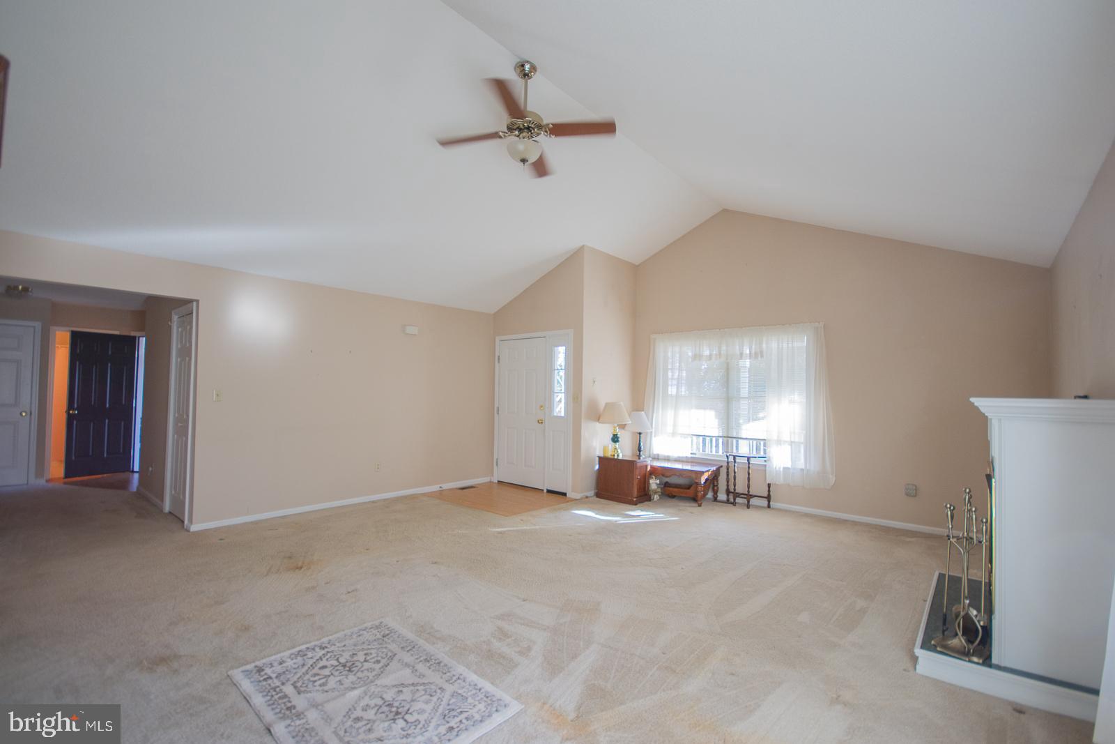 271 Poets Lane Inwood, WV 25428 - Photo 4 of 46