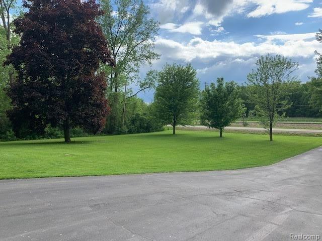 3227 Atlas Road Davison, MI 48423 - Photo 9 of 43 Front view.jpg