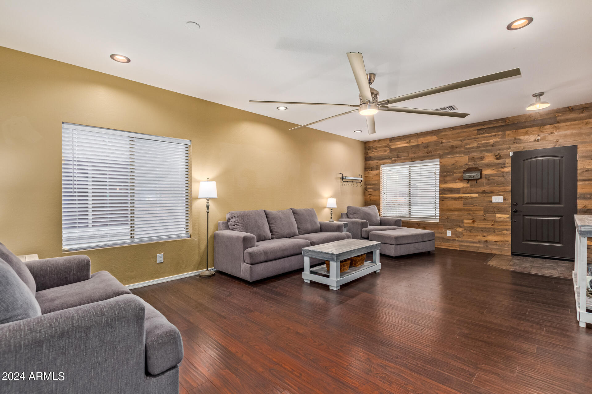43026 West Magnolia Road Maricopa, AZ 85138 - Photo 8 of 66 15 - Magnolia