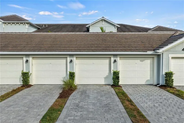 $315,000 | 43051 Greenway Boulevard, Unit 817, Punta Gorda, FL 33982