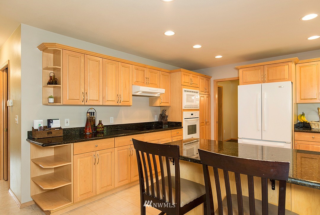 17546 Southeast 135th Street Renton, WA 98059 - Photo 7 of 25 Gallery Image 7