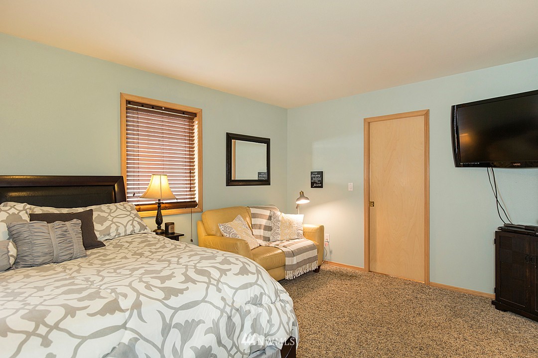 17546 Southeast 135th Street Renton, WA 98059 - Photo 8 of 25 Gallery Image 8