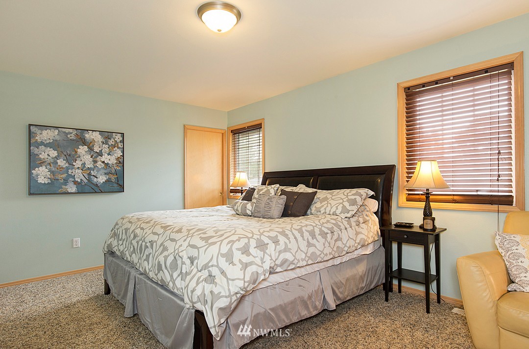 17546 Southeast 135th Street Renton, WA 98059 - Photo 9 of 25 Gallery Image 9