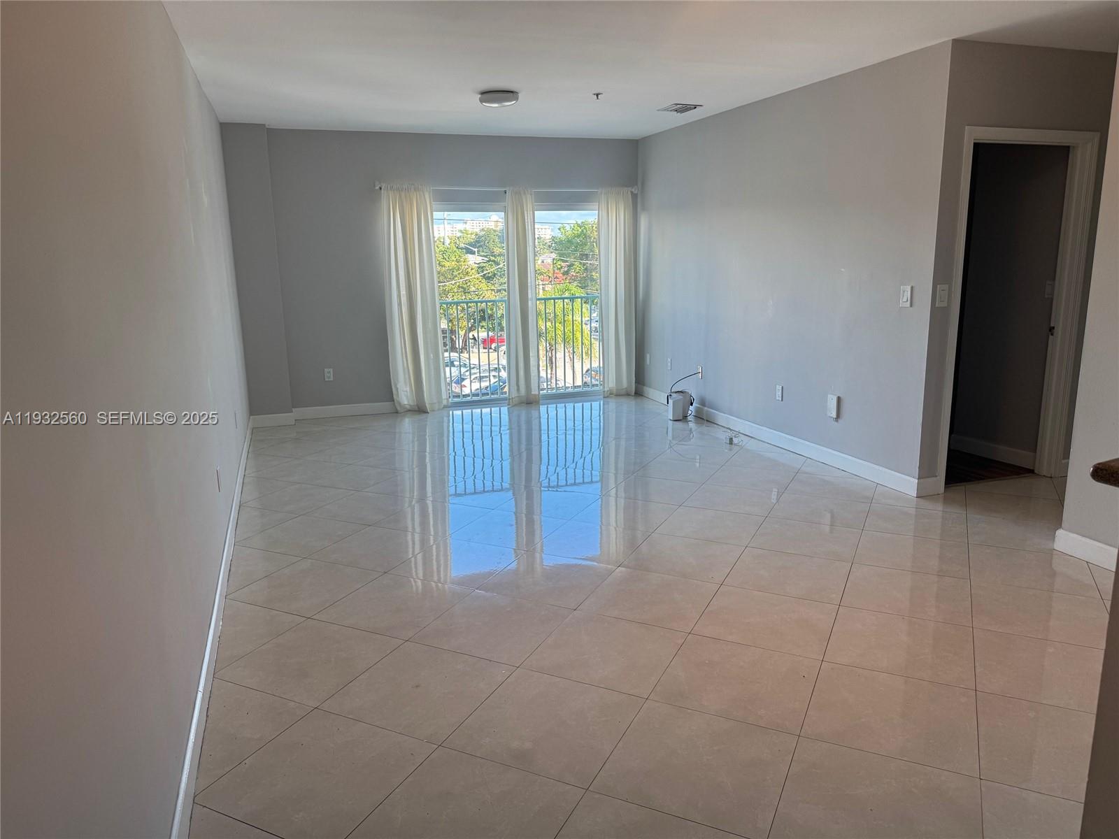 2280 Southwest 32nd Avenue, Unit 216 Miami, FL 33145 - Photo 11 of 20