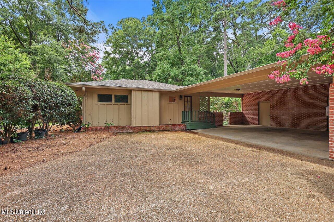 5519 Ridgewood Road Jackson, MS 39211 - Photo 3 of 81 06-5519 Ridgewood Rd