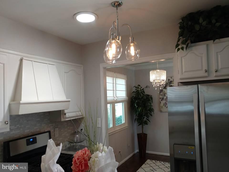 1125 Stamford Road Baltimore, MD 21229 - Photo 3 of 28 Skylight in Kitchen