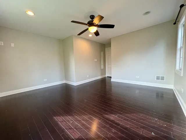 $416,500 | 9210 South Trumbull Avenue, Evergreen Park, IL 60805