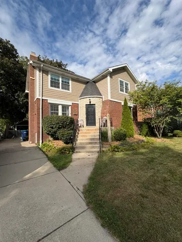 $416,500 | 9210 South Trumbull Avenue, Evergreen Park, IL 60805