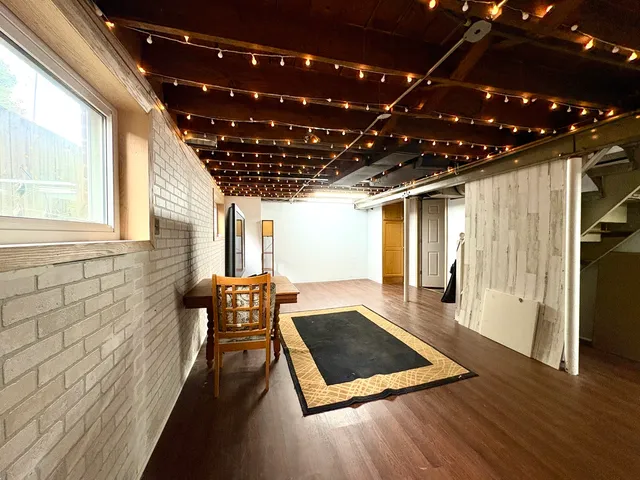 $416,500 | 9210 South Trumbull Avenue, Evergreen Park, IL 60805