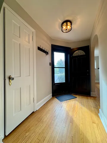 $416,500 | 9210 South Trumbull Avenue, Evergreen Park, IL 60805