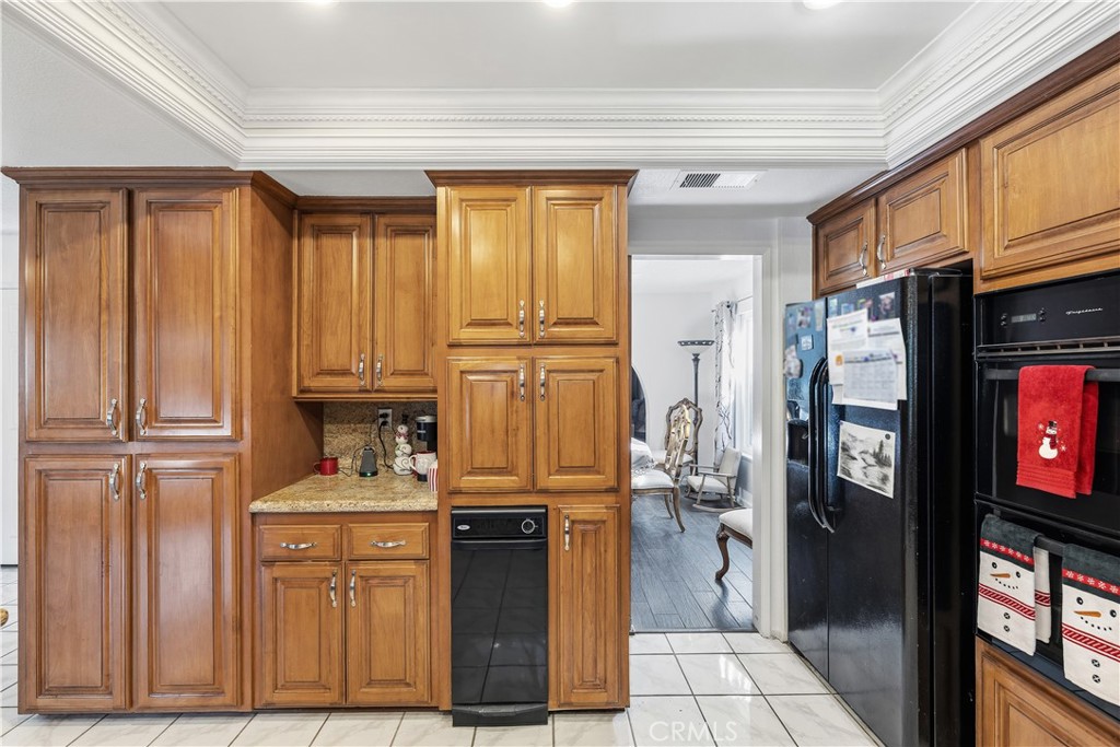 6801 Rycroft Drive Riverside, CA 92506 - Photo 18 of 39